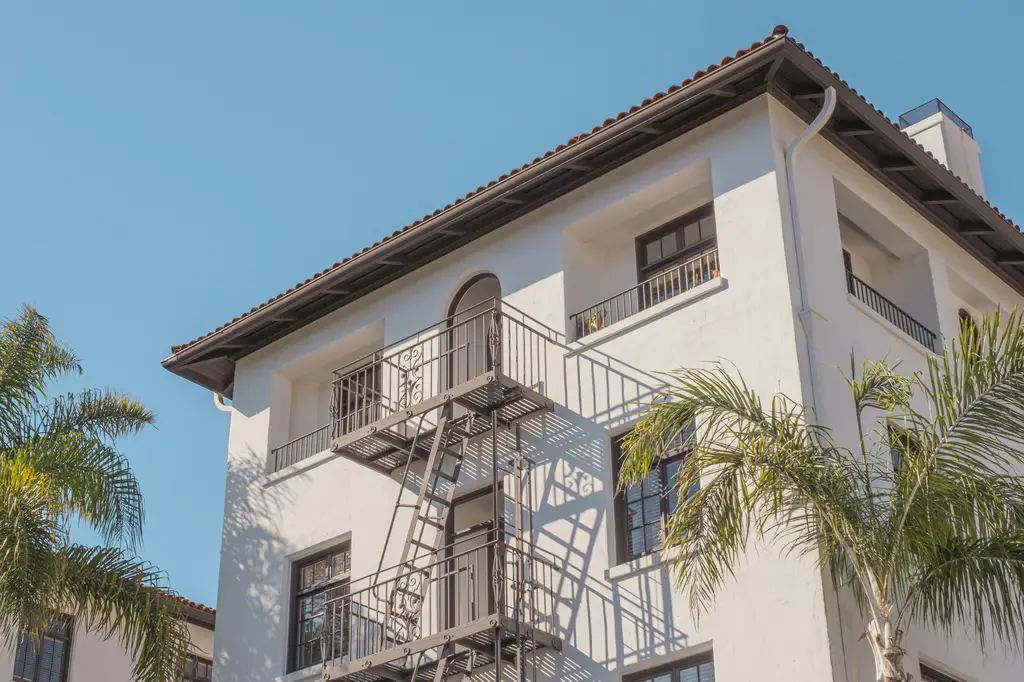 工業風餐廳裝潢：打造粗獷、時尚的用餐空間